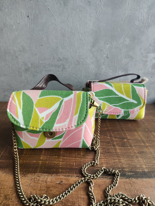 Blushing leaves batua sling