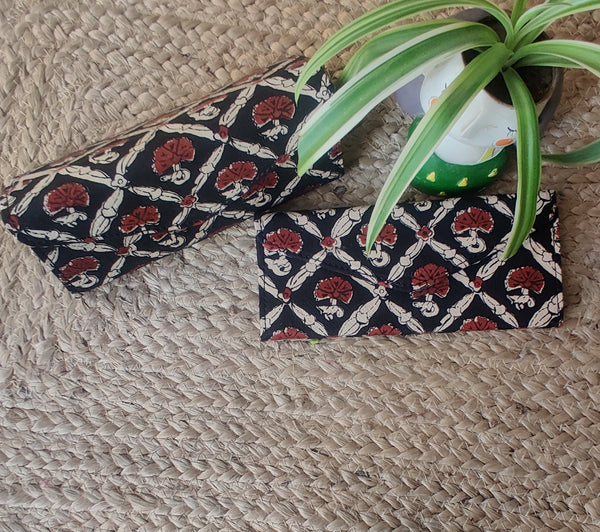 Black Floral Collapsable Eyewear Case