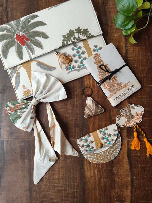 Cream Palm Clutch Sling Combo (Set of 6)