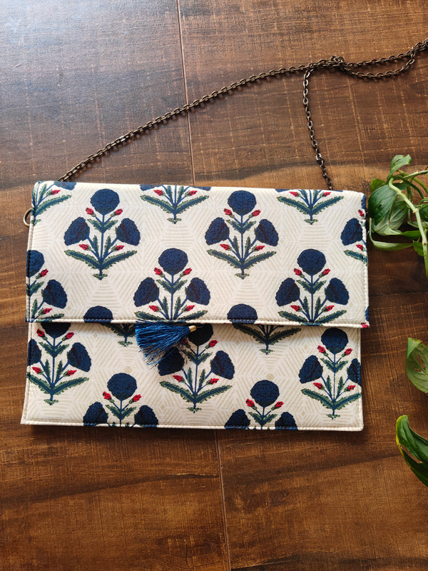 Poppy Playdate Sling Clutch